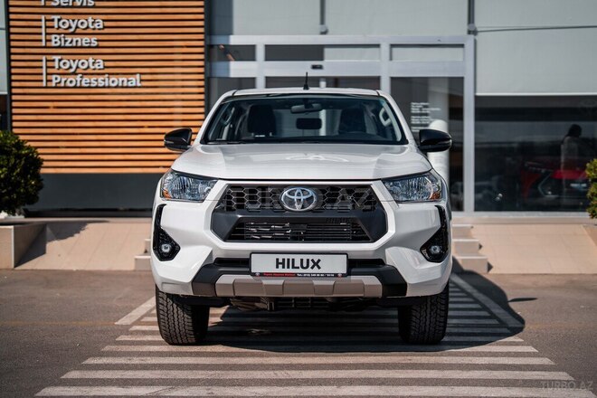 Toyota Hilux-1