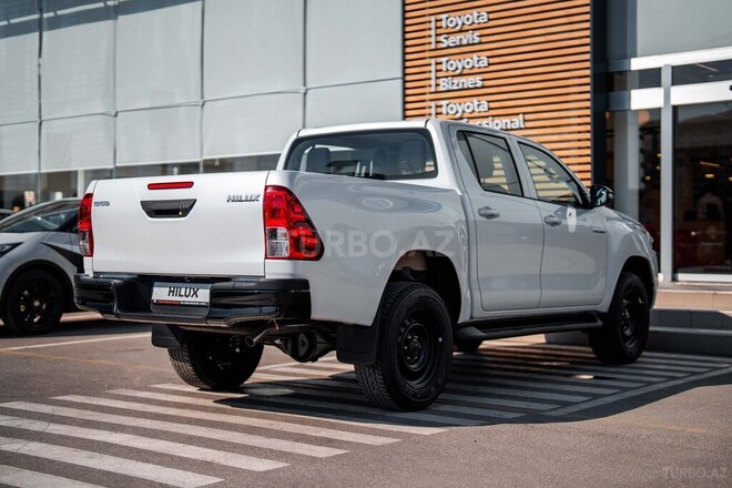 Toyota Hilux-6