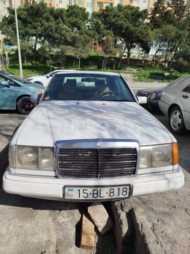 Mercedes E 200 d 1993, 300,000 km - 2.0 l - Bakı