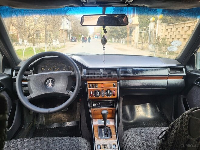 Mercedes E 300 d 1990, 425,856 km - 3.0 л - Sumqayıt