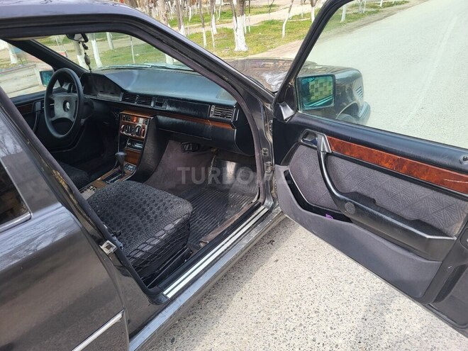Mercedes E 300 d 1990, 425,856 km - 3.0 л - Sumqayıt