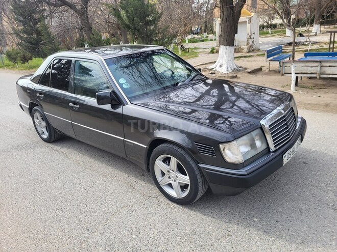 Mercedes E 300 d 1990, 425,856 km - 3.0 л - Sumqayıt