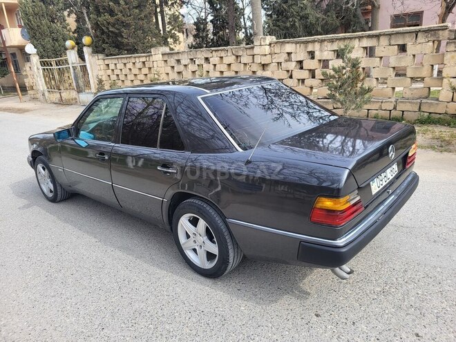 Mercedes E 300 d 1990, 425,856 km - 3.0 л - Sumqayıt