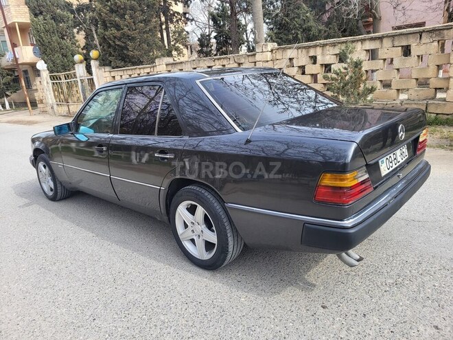 Mercedes E 300 d 1990, 425,856 km - 3.0 л - Sumqayıt