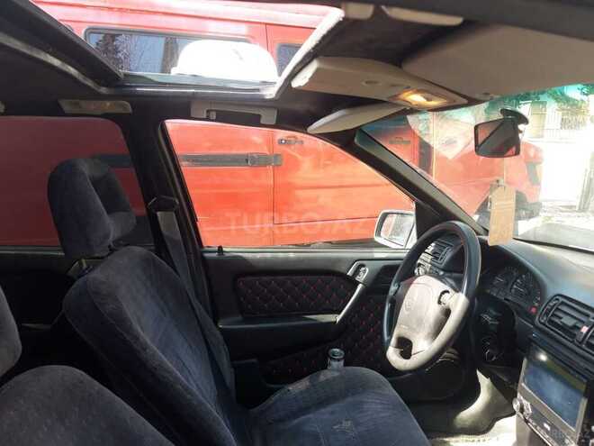 Opel Vectra 1994, 200,000 km - 1.8 l - Zaqatala