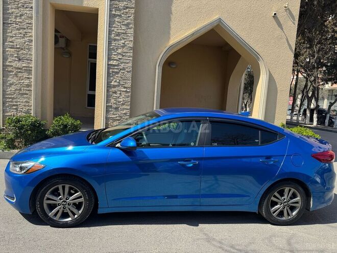 Hyundai Elantra 2017, 80,000 km - 2.0 l - Bakı