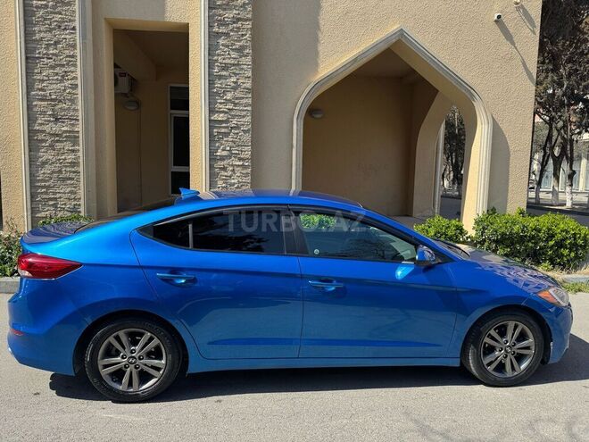 Hyundai Elantra 2017, 80,000 km - 2.0 l - Bakı