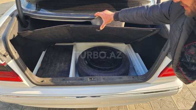 Mercedes E 220 d 2000, 135,200 km - 2.2 l - Biləsuvar
