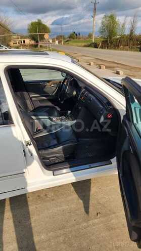 Mercedes E 220 d 2000, 135,200 km - 2.2 l - Biləsuvar
