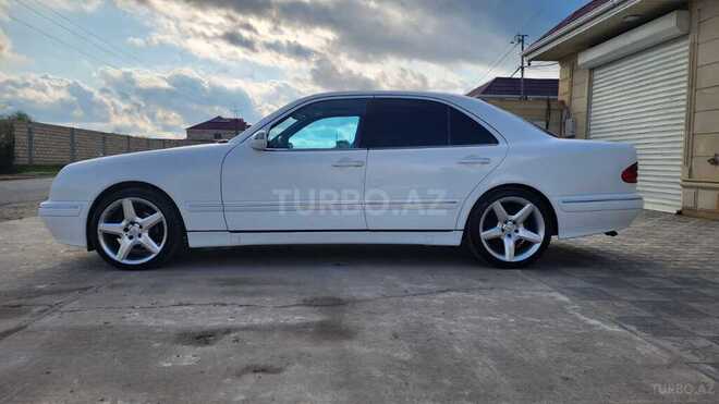 Mercedes E 220 d 2000, 135,200 km - 2.2 l - Biləsuvar