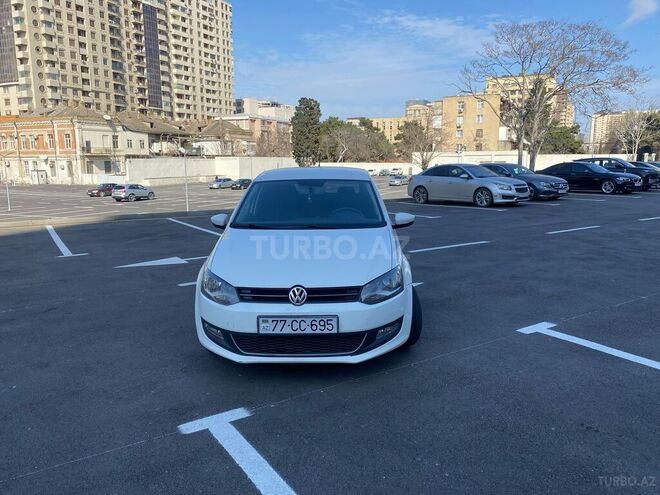 Volkswagen Polo 2011, 123,526 km - 1.4 l - Bakı