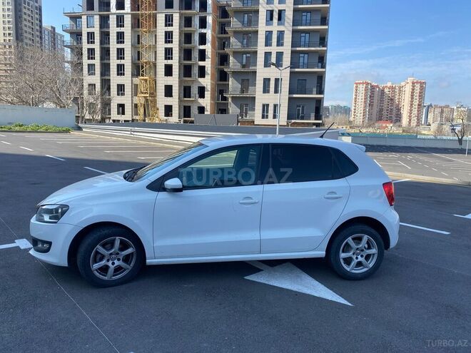 Volkswagen Polo 2011, 123,526 km - 1.4 l - Bakı