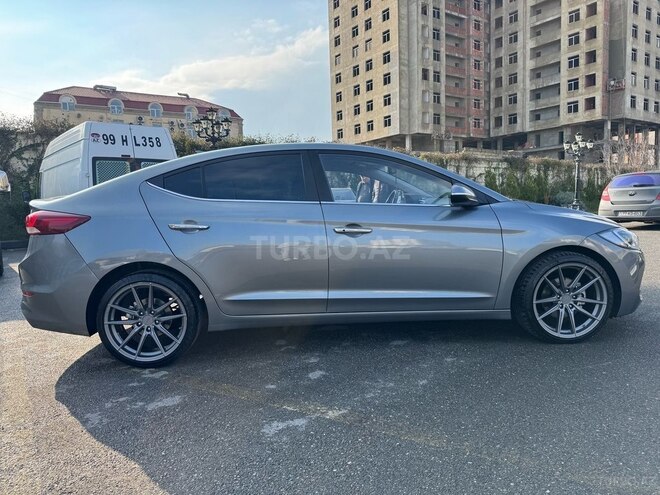 Hyundai Avante 2016, 185,000 km - 1.6 л - Bakı