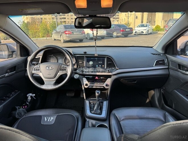 Hyundai Avante 2016, 185,000 km - 1.6 л - Bakı