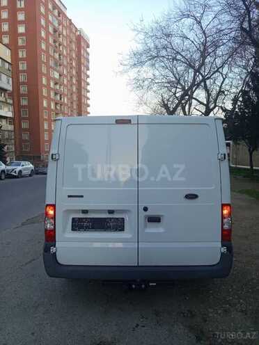 Ford Transit-8
