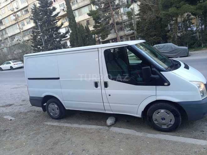 Ford Transit-4