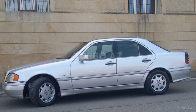 Mercedes C 220 1995, 245,000 km - 2.2 l - Bakı