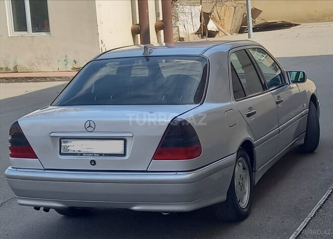 Mercedes C 220 1995, 245,000 km - 2.2 l - Bakı