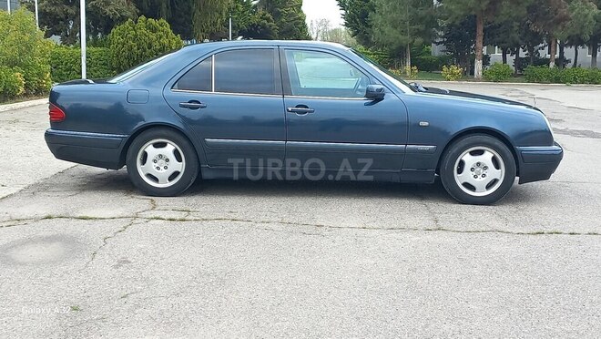 Mercedes E 250 1996, 852,802 km - 2.5 l - Sabirabad