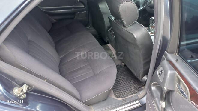 Mercedes E 250 1996, 852,802 km - 2.5 l - Sabirabad