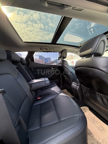 Hyundai Santa Fe-10