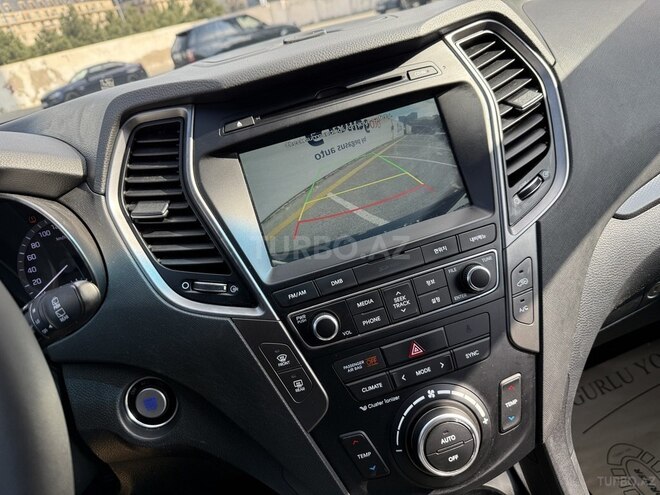 Hyundai Santa Fe-12