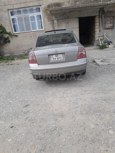 Volkswagen Passat 2003, 232,000 km - 1.8 l - Beyləqan