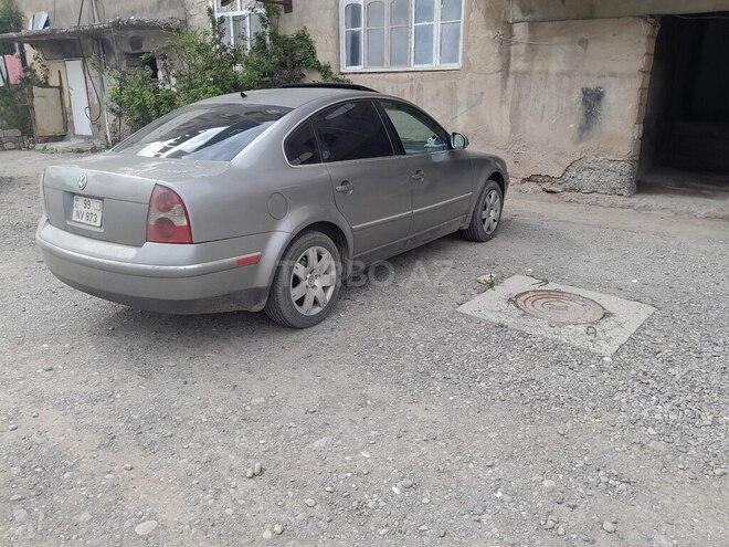 Volkswagen Passat 2003, 232,000 km - 1.8 l - Beyləqan
