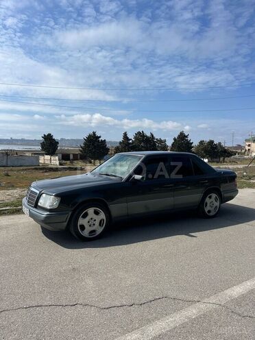 Mercedes E 220 1994, 292,457 km - 2.2 l - Bakı
