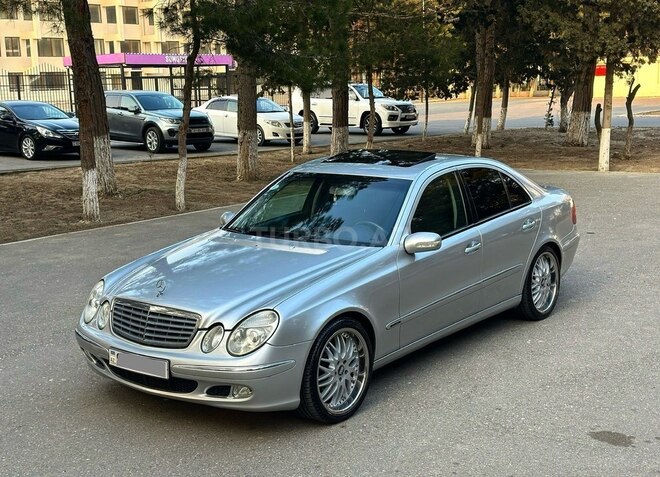 Mercedes E 240 2002, 319,000 km - 2.4 l - Bakı