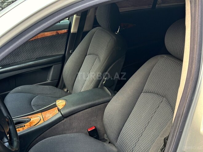 Mercedes E 240 2002, 319,000 km - 2.4 l - Bakı