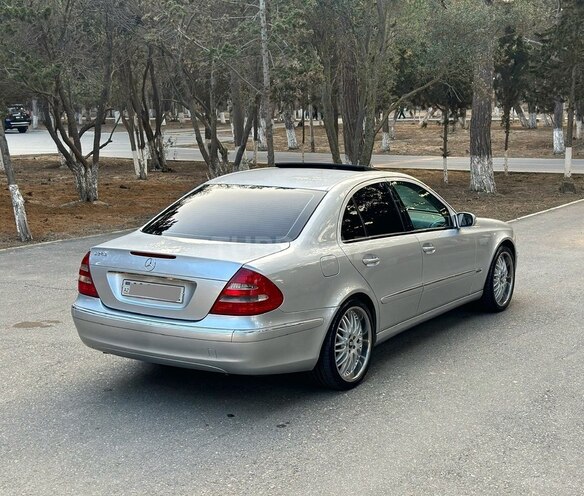 Mercedes E 240 2002, 319,000 km - 2.4 l - Bakı
