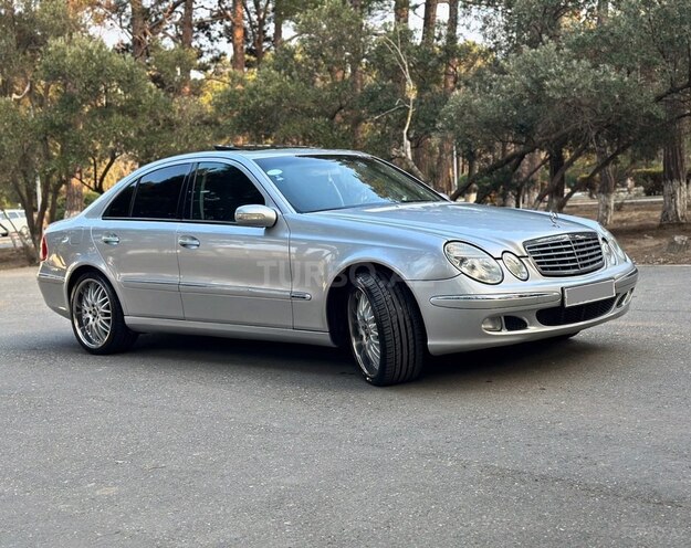 Mercedes E 240 2002, 319,000 km - 2.4 l - Bakı