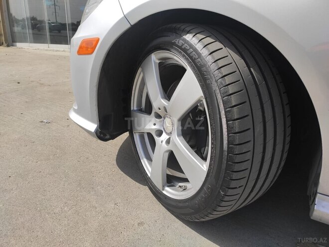 Mercedes E 350 4MATIC 2011, 240,000 km - 3.5 л - Bakı