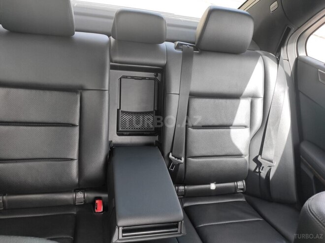 Mercedes E 350 4MATIC 2011, 240,000 km - 3.5 л - Bakı