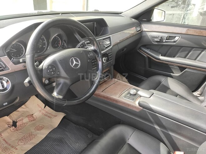 Mercedes E 350 4MATIC 2011, 240,000 km - 3.5 л - Bakı