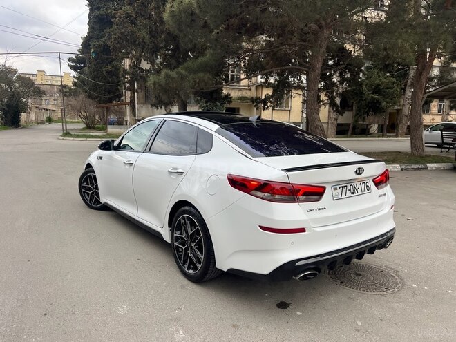 Kia Optima-5