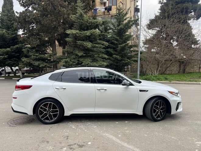 Kia Optima-3