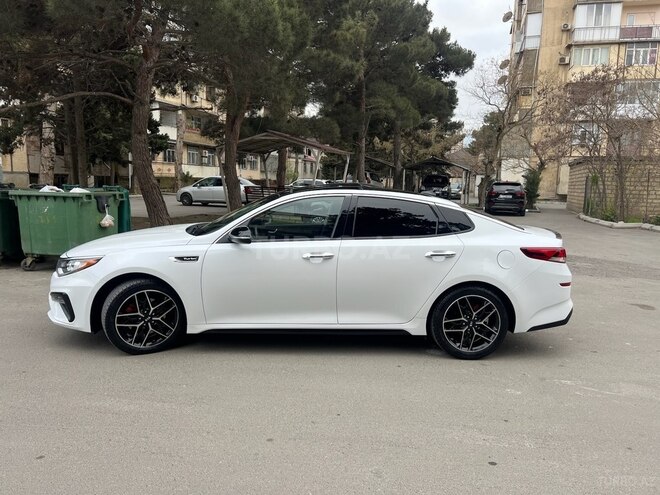 Kia Optima-4