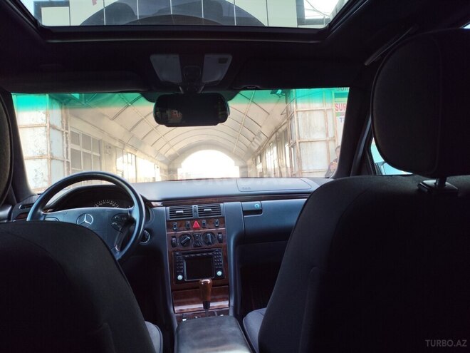 Mercedes E 270 2001, 350,000 km - 2.7 л - Sumqayıt