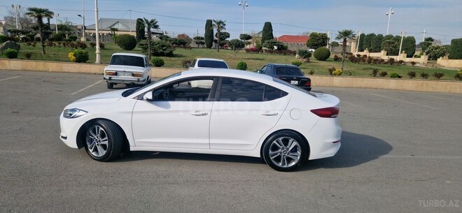 Hyundai Elantra 2017, 123,000 km - 1.6 л - Tərtər