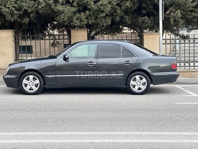 Mercedes E 270 2001, 336,466 km - 2.7 l - Bakı