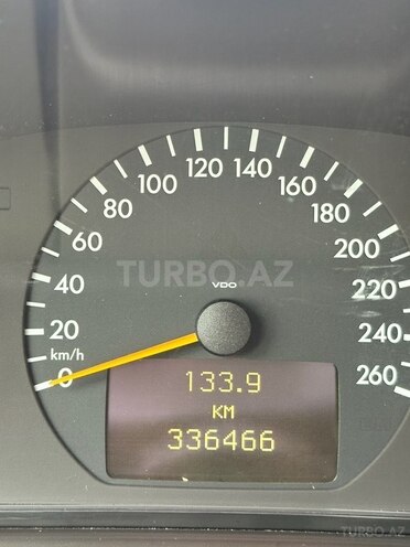 Mercedes E 270 2001, 336,466 km - 2.7 l - Bakı