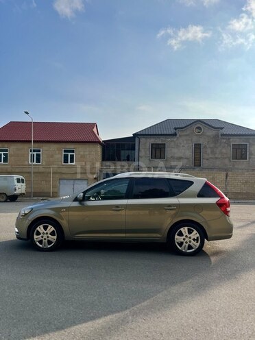 Kia Ceed 2011, 375,334 km - 1.6 l - Şamaxı