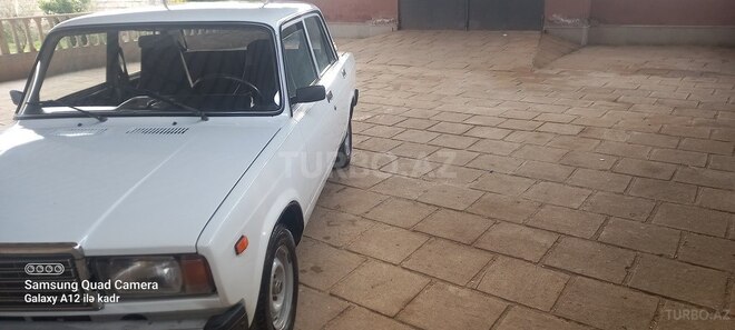 LADA (VAZ) 2107 2006, 81,306 km - 1.6 l - Salyan