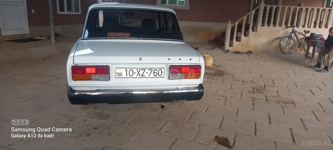 LADA (VAZ) 2107 2006, 81,306 km - 1.6 l - Salyan