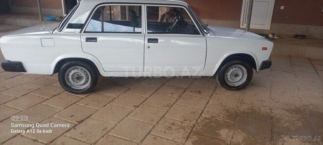 LADA (VAZ) 2107 2006, 81,306 km - 1.6 l - Salyan