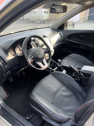 Kia Ceed 2011, 375,334 km - 1.6 l - Şamaxı
