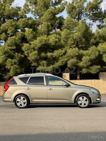 Kia Ceed 2011, 375,334 km - 1.6 l - Şamaxı