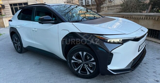Toyota bZ4X 2023, 28,500 km - 0.0 l - Bakı